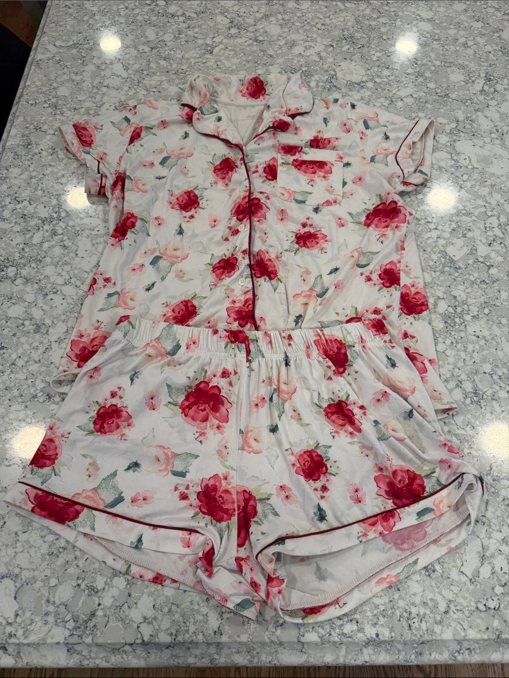 Tahari White pink Floral rose print Short Pajama Set size M